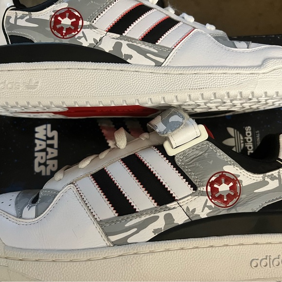 MENS 9.5 ADIDAS STAR WARS FORUM LOW NEW WITH TAGS - Picture 4 of 13